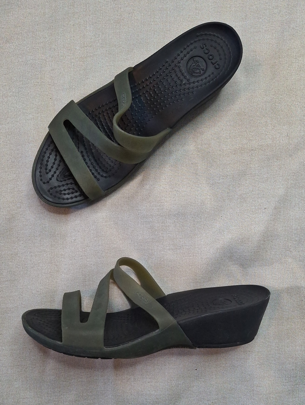Crocs Vintage Olive Green Translucent Strappy Low Wedge Slide Sandals W6